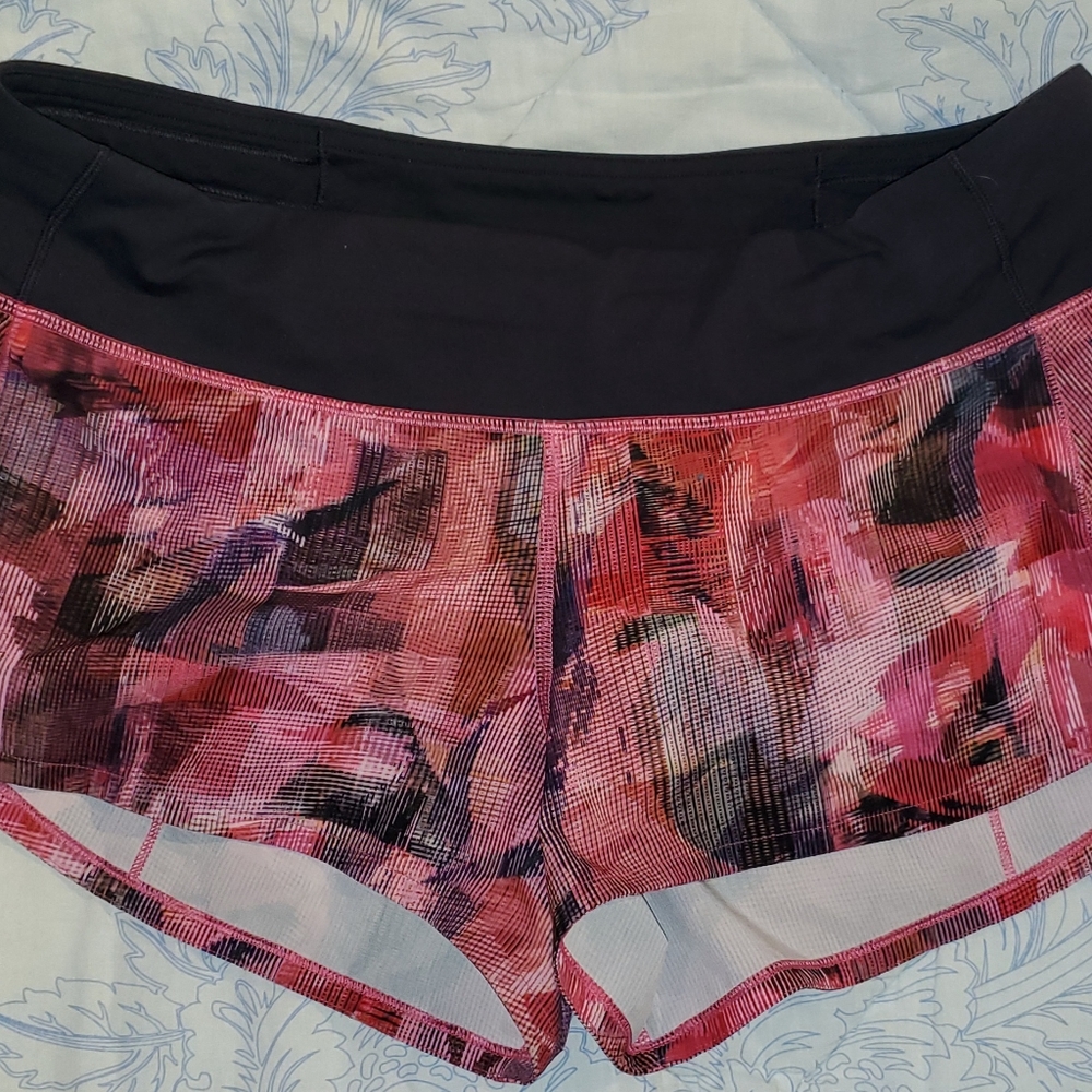 Lululemon Speed Up shorts, 2.5", size 8